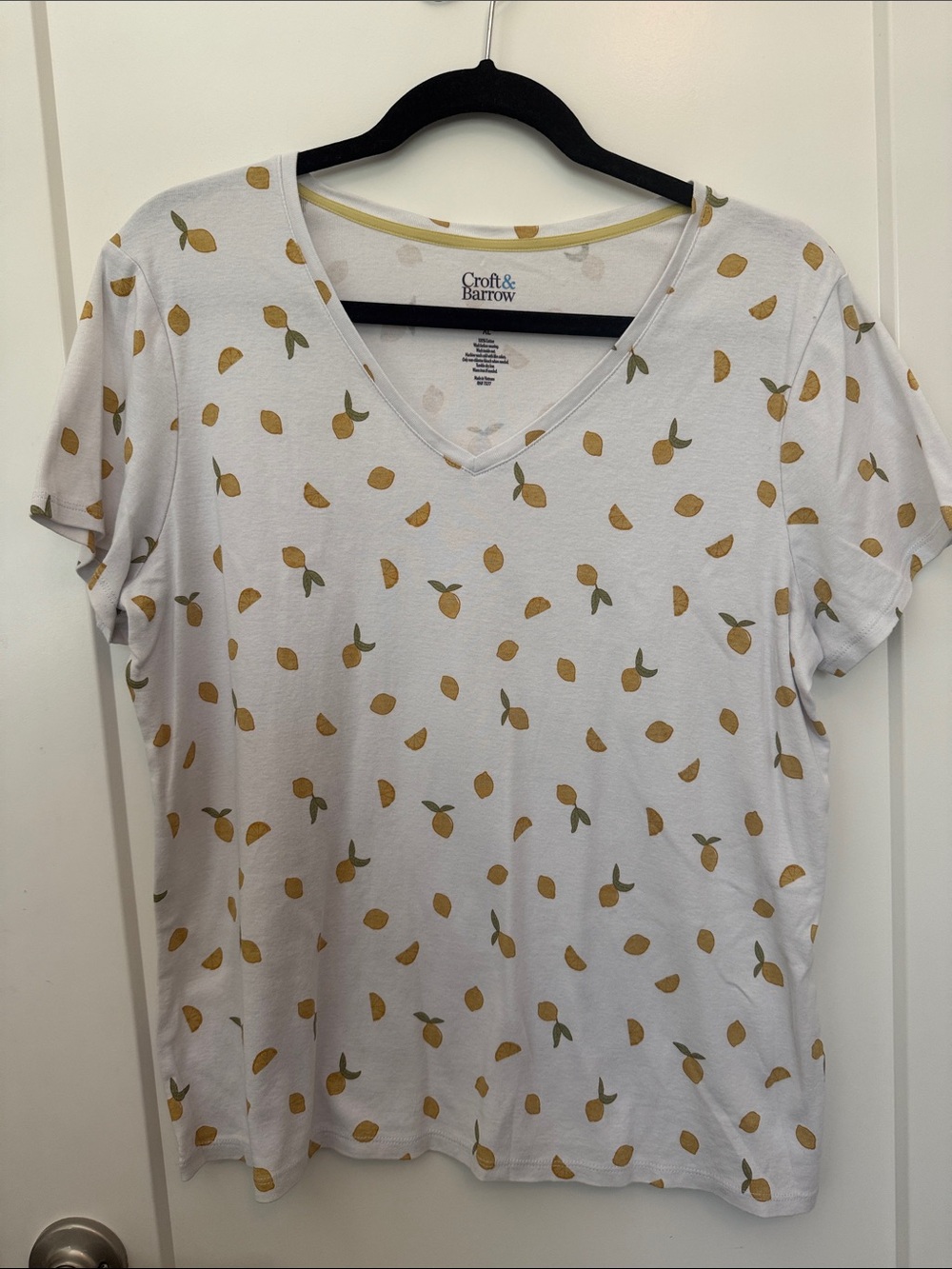croft & barrow White V-Neck Tee with Yellow Lemon Print